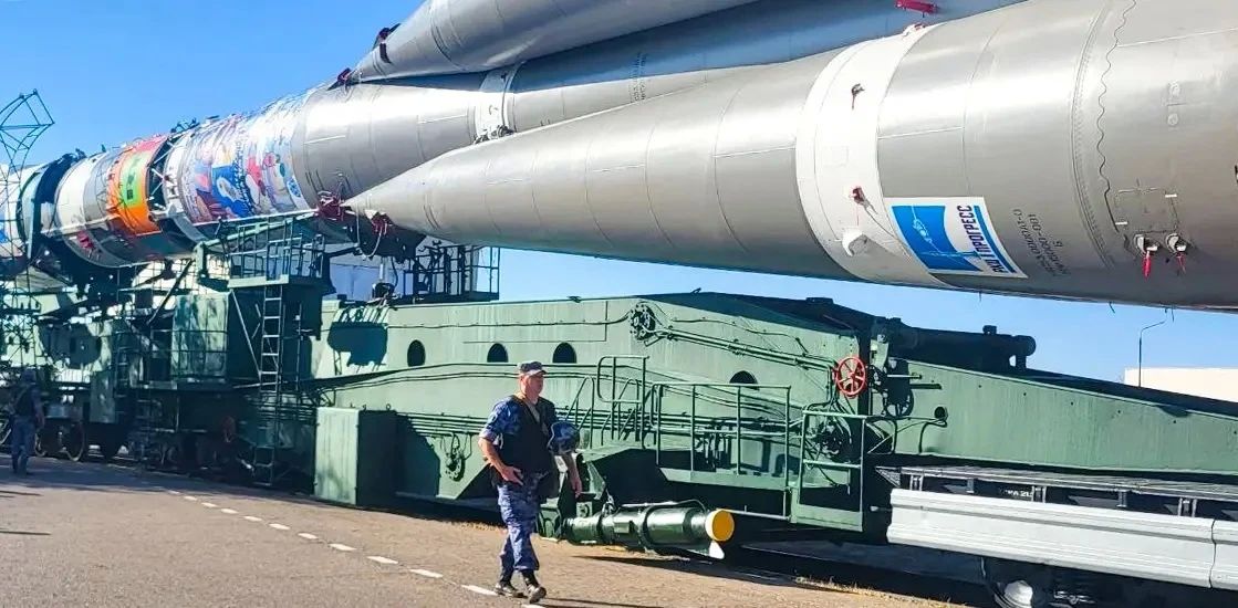 Росгвардейцы обеспечили безопасность транспортировки ракеты-носителя «Союз МС-29» на космодроме «Байконур» Росгвардейцы обеспечили безопасность транспортировки ракеты-носителя «Союз МС-29» на космодроме «Байконур»