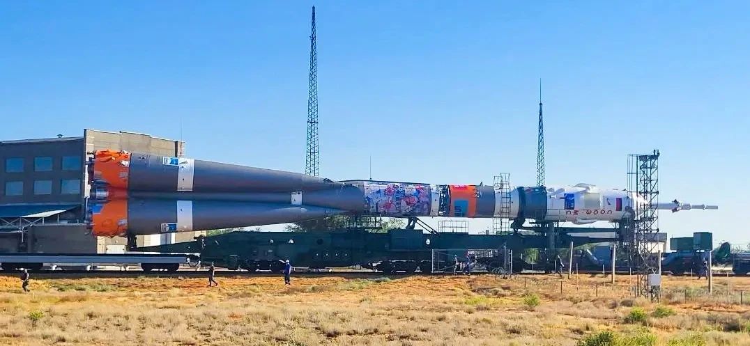 Росгвардейцы обеспечили безопасность транспортировки ракеты-носителя «Союз МС-29» на космодроме «Байконур» Росгвардейцы обеспечили безопасность транспортировки ракеты-носителя «Союз МС-29» на космодроме «Байконур»