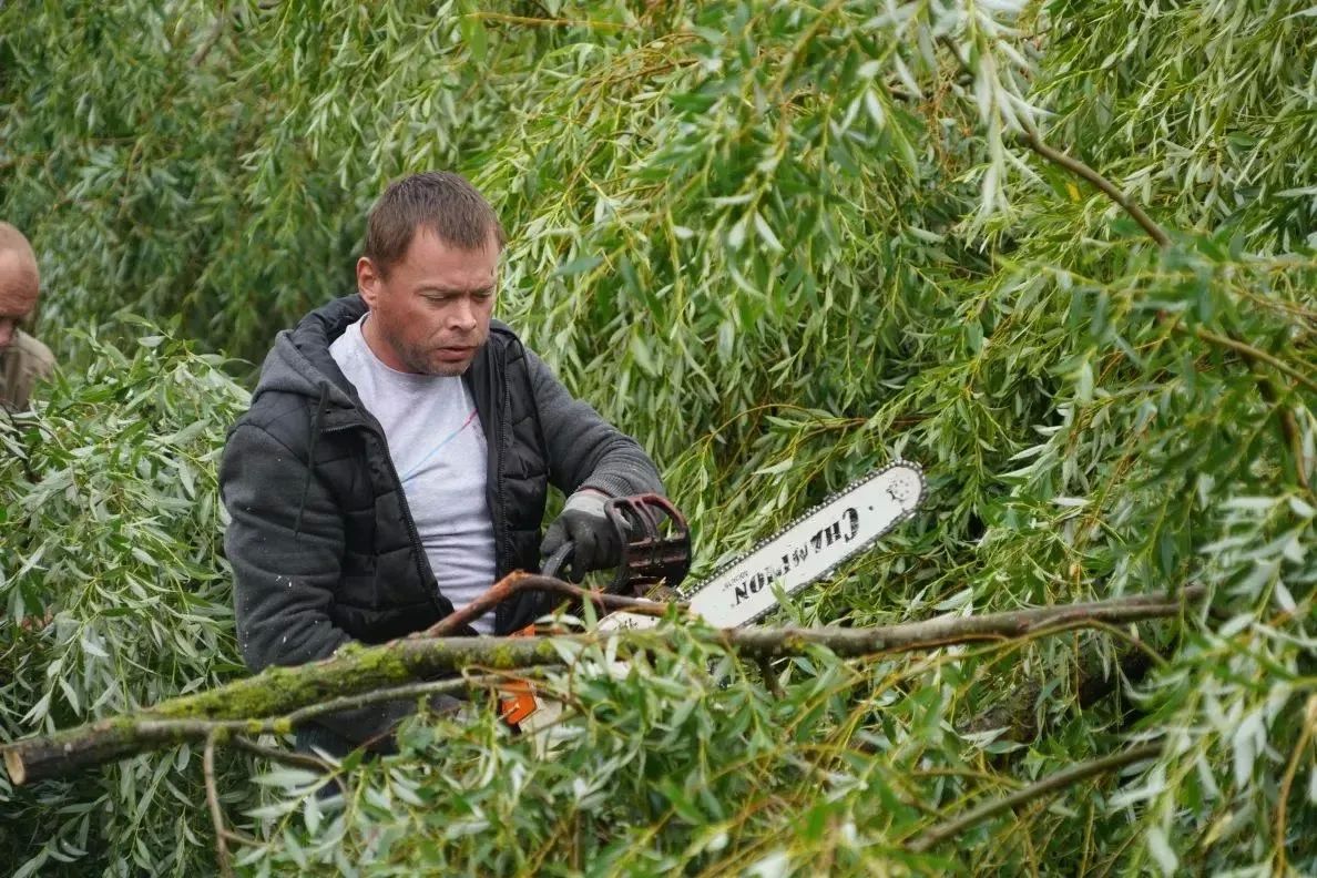 На данный момент без электроэнергии в Сергиево-Посадском округе остаются 68 населенных пунктов, в которых проживают 3 463 человека На данный момент без электроэнергии в Сергиево-Посадском округе остаются 68 населенных пунктов, в которых проживают 3 463 человека