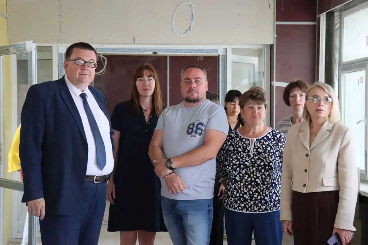 Депутат Мособлдумы Андрей Голубев проинспектировал ход капитального ремонта Малинской школы Депутат Мособлдумы Андрей Голубев проинспектировал ход капитального ремонта Малинской школы