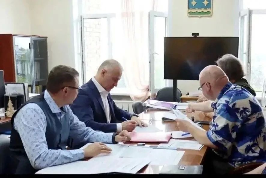 Михаил Собакин: Сегодня депутат Государственной Думы Александр Коган представил в Окружную избирательную комиссию документы о выдвижении кандидатом в депутаты Государственной Думы Федерального Собрания Российской Федерации...