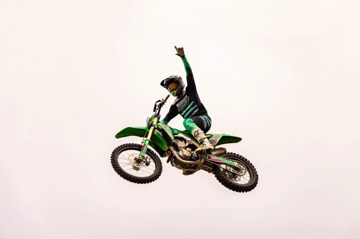 Выступление команды мотофристайла FMX13 в Лобне посмотрели 3 тысячи человек Выступление команды мотофристайла FMX13 в Лобне посмотрели 3 тысячи человек