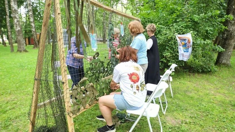 Семья, лето и парк!. В парке Солнечногорска в эти выходные кипела жизнь: концерт, лазертаг, мастер-классы, аквагрим - всё, чтобы улыбка не сходила с лица Семья, лето и парк!. В парке Солнечногорска в эти выходные кипела жизнь: концерт, лазертаг, мастер-классы, аквагрим - всё, чтобы улыбка не сходила с лица