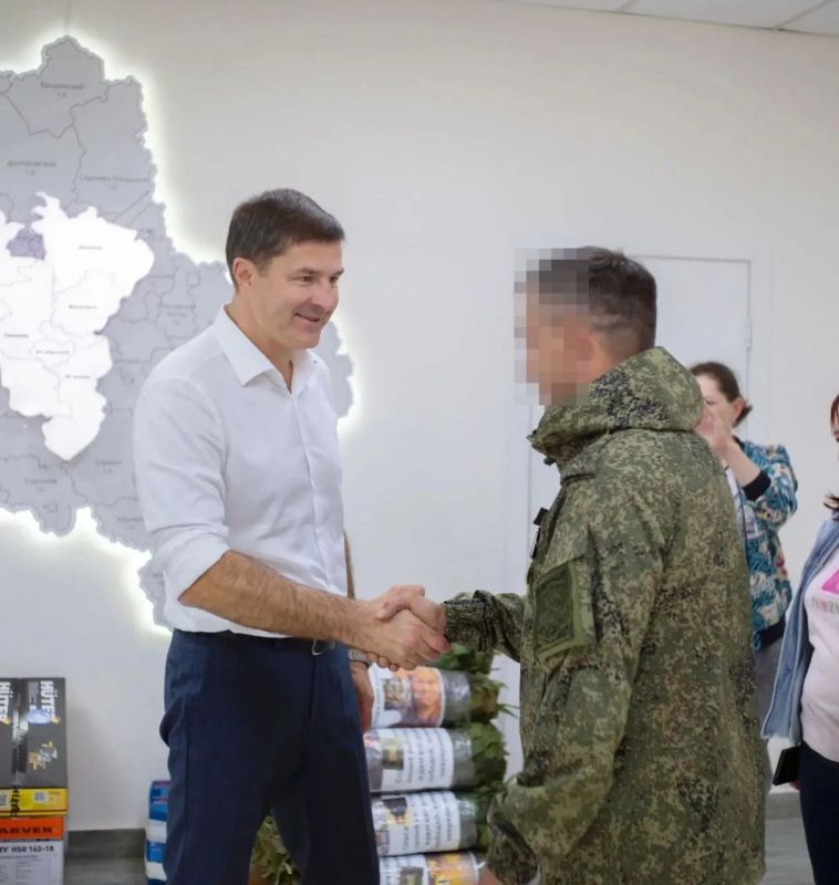 Владимир Волков передал бойцу из Люберец электроинструменты и масксети Владимир Волков передал бойцу из Люберец электроинструменты и масксети