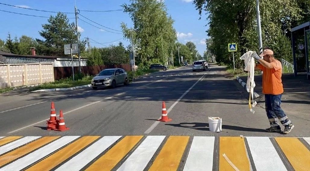 Специалисты Мосавтодора продолжают восстанавливать разметку на региональных дорогах Подмосковья