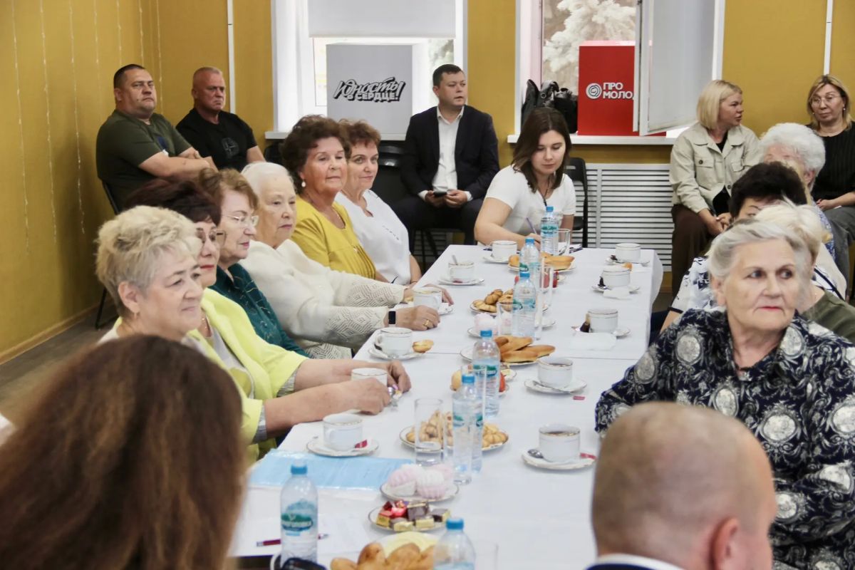 Встретился с теми, у кого энергии больше, чем у многих молодых людей Встретился с теми, у кого энергии больше, чем у многих молодых людей