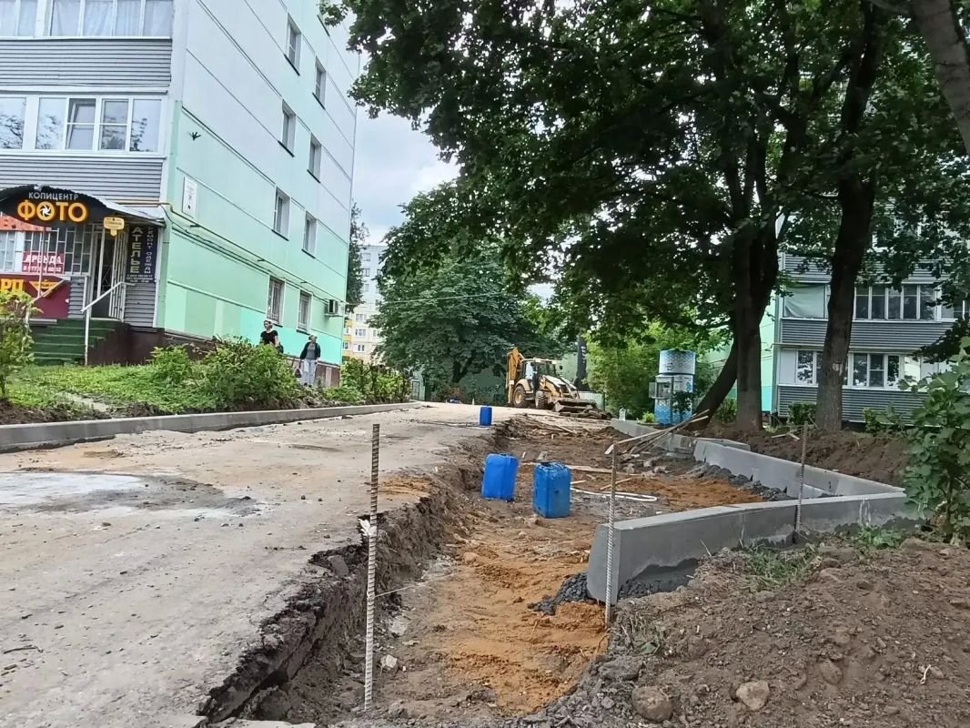 В Богородском округе продолжается реализация программы комплексного благоустройства дворовых территорий — работы идут активно и в соответствии с планом В Богородском округе продолжается реализация программы комплексного благоустройства дворовых территорий — работы идут активно и в соответствии с планом