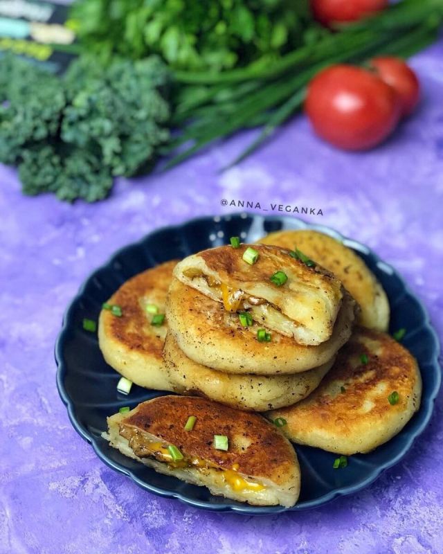 Картофельные котлеты с грибной начинкой: вкусный постный рецепт