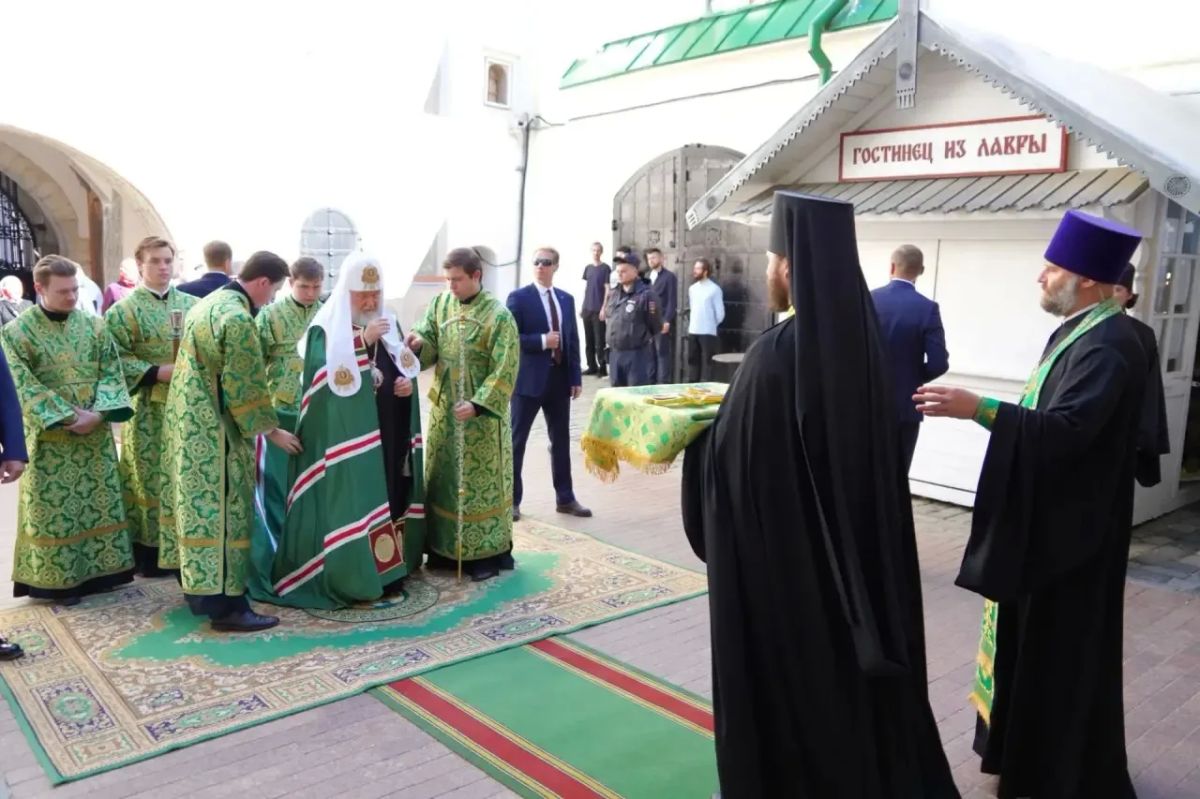 Накануне великого праздника обретения честных мощей преподобного Сергия Радонежского наш древний город принимает гостей Накануне великого праздника обретения честных мощей преподобного Сергия Радонежского наш древний город принимает гостей