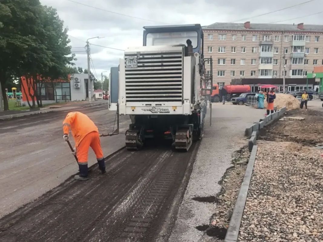 В г. Краснозаводск продолжаются работы по ремонту автомобильной дороги В г. Краснозаводск продолжаются работы по ремонту автомобильной дороги
