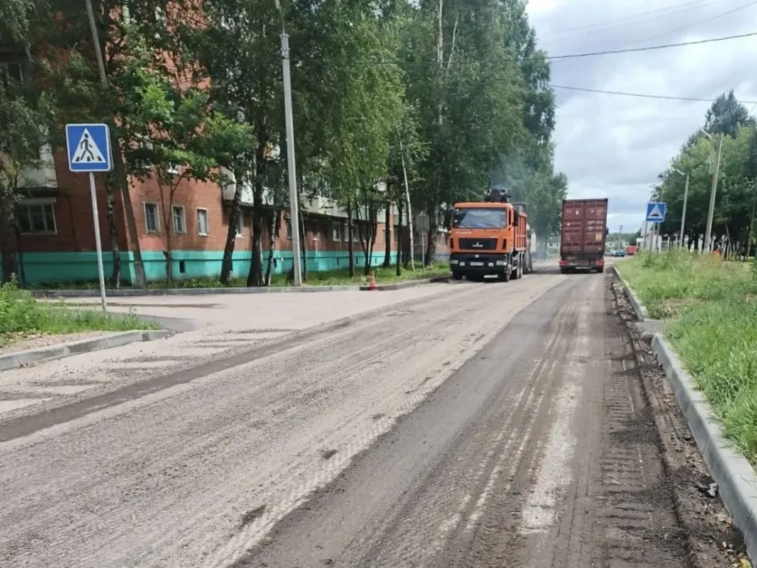 В г. Краснозаводск продолжаются работы по ремонту автомобильной дороги В г. Краснозаводск продолжаются работы по ремонту автомобильной дороги
