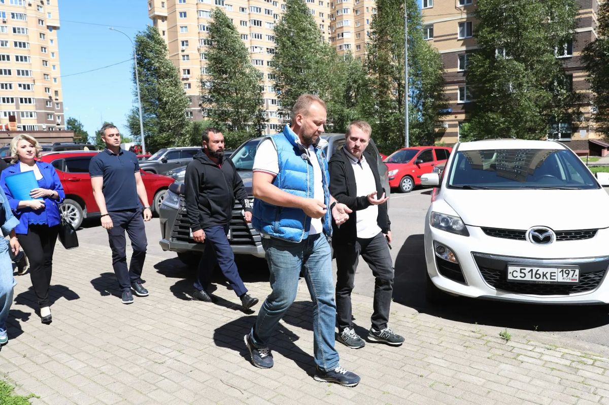Административная комиссия Долгопрудного зафиксировала нарушения парковки грузовиков Административная комиссия Долгопрудного зафиксировала нарушения парковки грузовиков