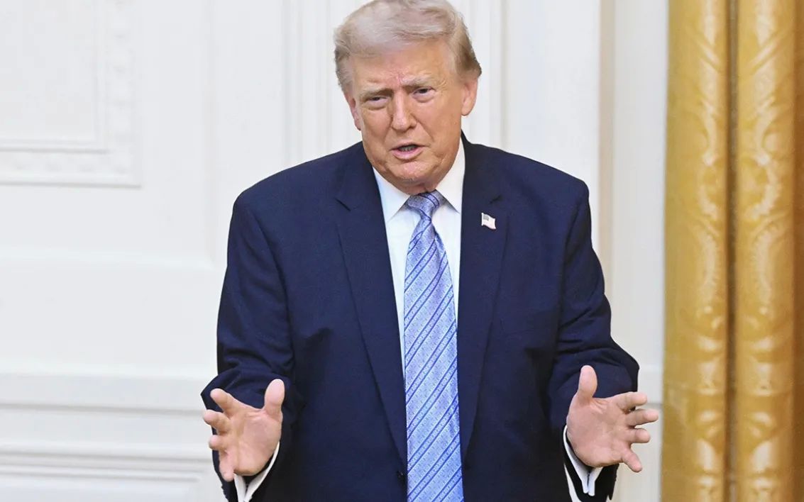 Президент США Дональд Трамп в своей соцсети Truth Social заявил о планах нового премьер-министра Великобритании Энди Бернэма нарастить добычу нефти в Северном море