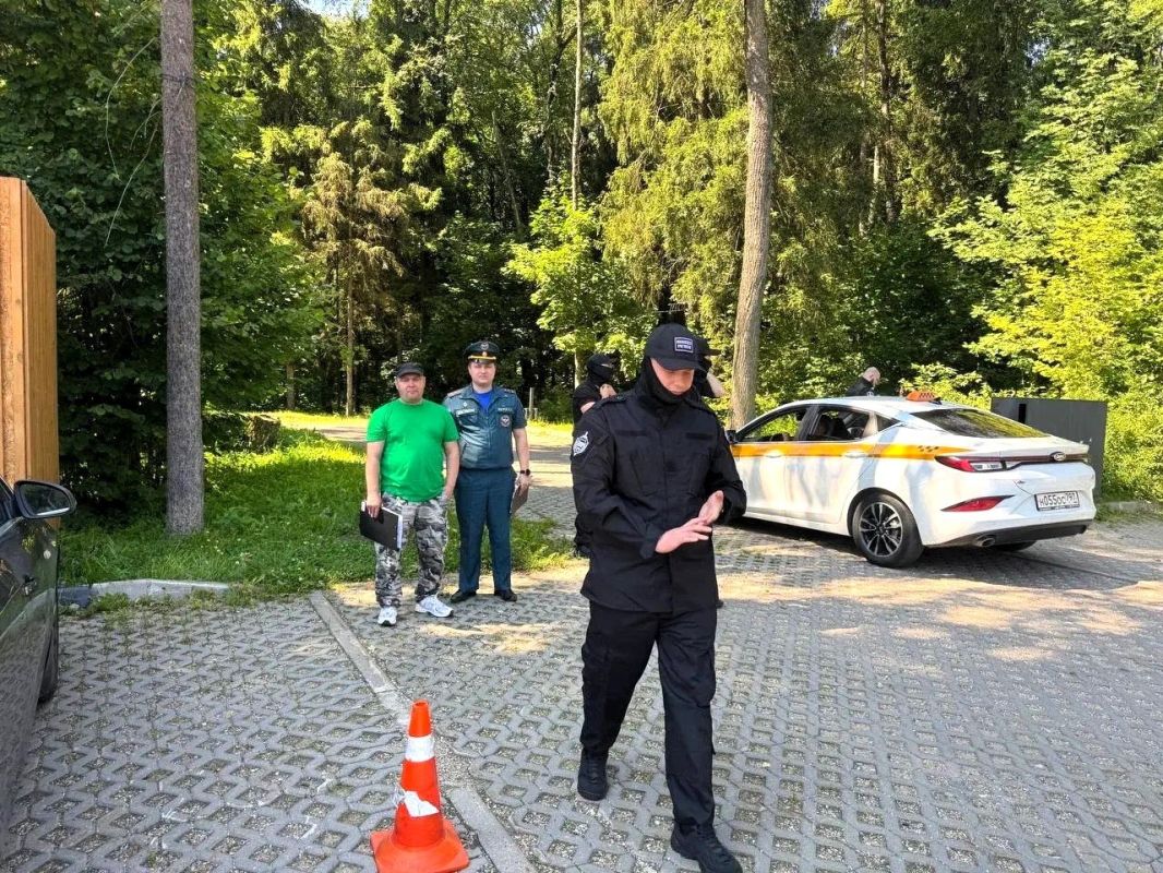 В Мытищах продолжаются межведомственные рейды по шашлычным местам В Мытищах продолжаются межведомственные рейды по шашлычным местам
