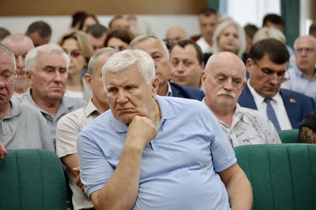 Оперативное совещание с ответственными службами: коротко о главном Оперативное совещание с ответственными службами: коротко о главном