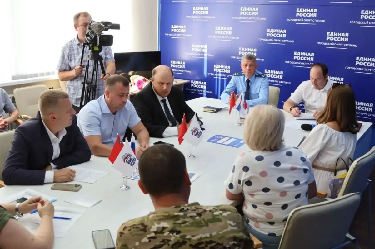 Сергей Мужальских: Провёл приём жителей в местном отделении партии «Единая Россия»
