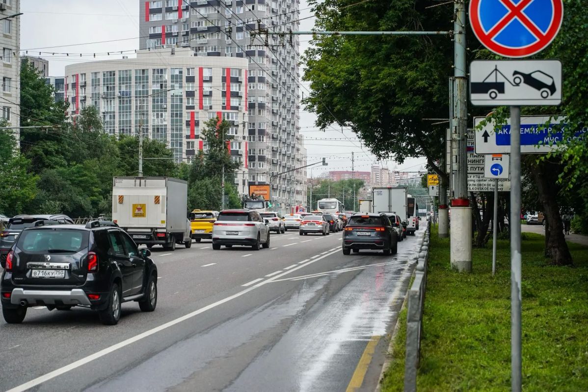 В Химках в ходе капремонта переразметили ул. Молодёжную, что повысило пропускную способность дороги для 30 тысяч автомобилистов, особенно в часы пик