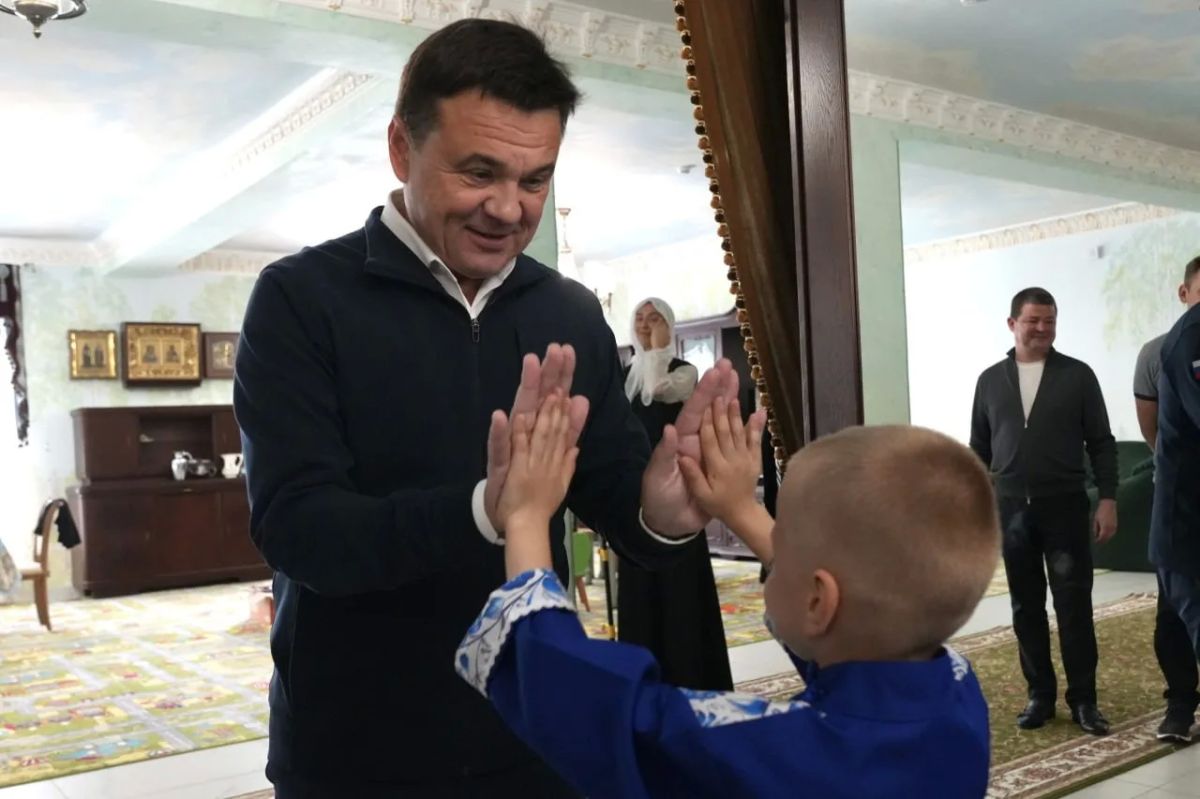 Андрей Воробьев: Сегодня, в День обретения Казанской иконы Божией Матери, приехал в Покровский ставропигиальный женский монастырь в селе Марково в Раменском, чтобы поздравить матушку Феофанию, сестер обители и воспитанников...