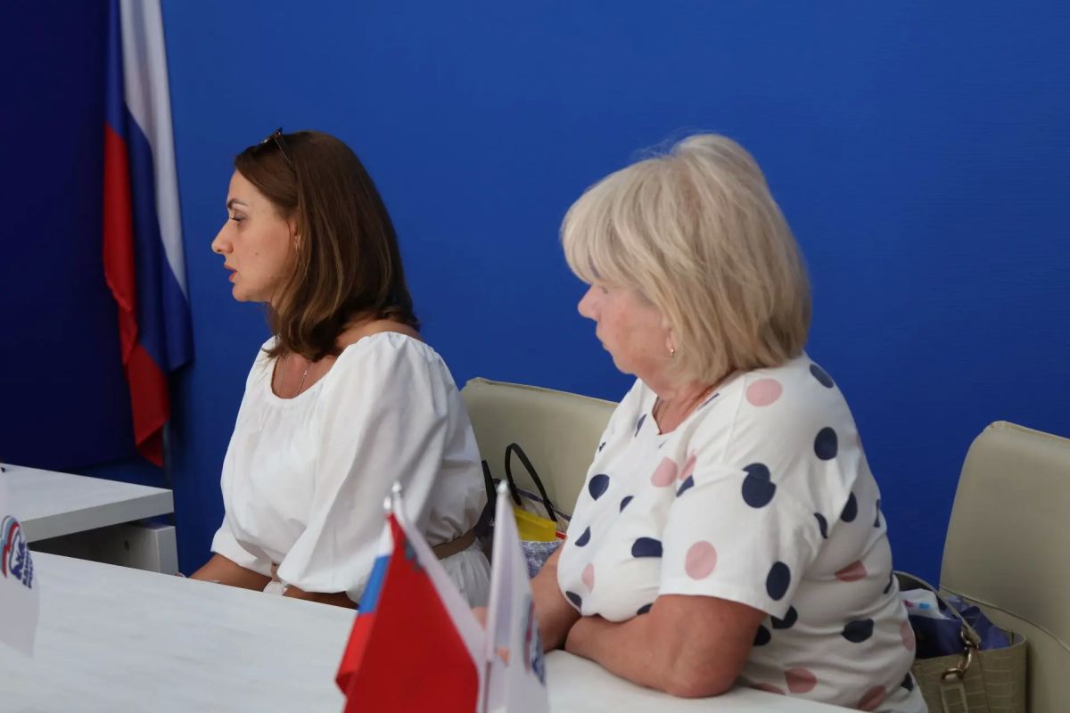 Секретарь местного отделения партии "Единая Россия" Сергей Мужальских провёл личный приём граждан Секретарь местного отделения партии "Единая Россия" Сергей Мужальских провёл личный приём граждан