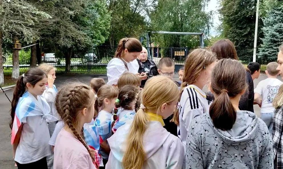 В Ямской школе прошел экологический урок в рамках проекта «Чистый холст» В Ямской школе прошел экологический урок в рамках проекта «Чистый холст»