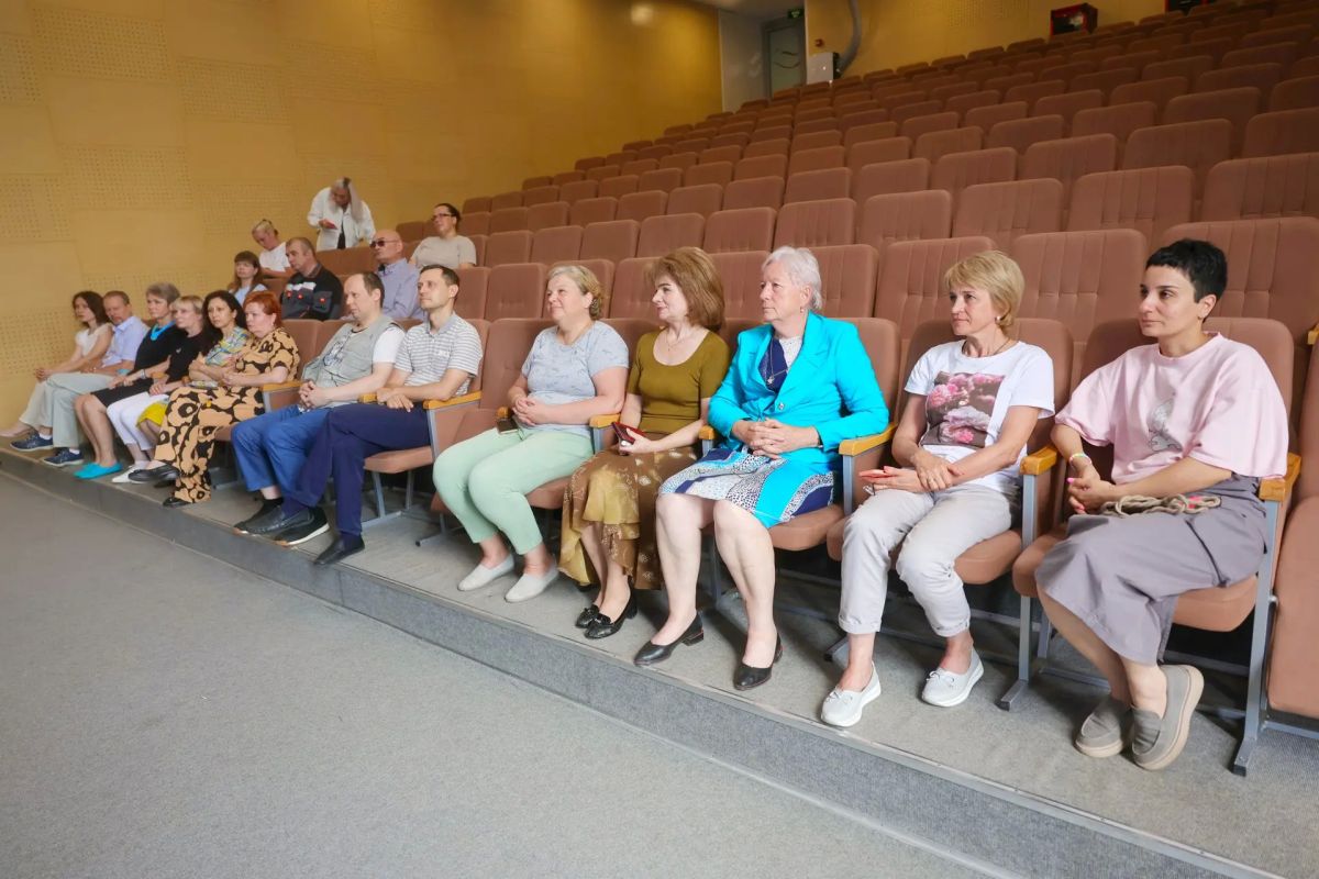 В прямом диалоге: депутат Мособлдумы встретился с работниками культуры В прямом диалоге: депутат Мособлдумы встретился с работниками культуры