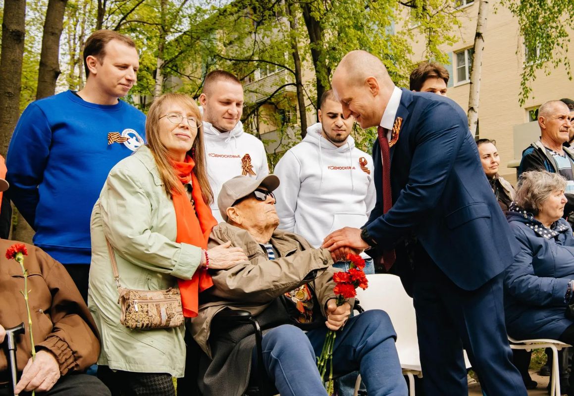 Сегодня день рождения отмечает глава городского округа Пушкинский Максим Красноцветов Сегодня день рождения отмечает глава городского округа Пушкинский Максим Красноцветов