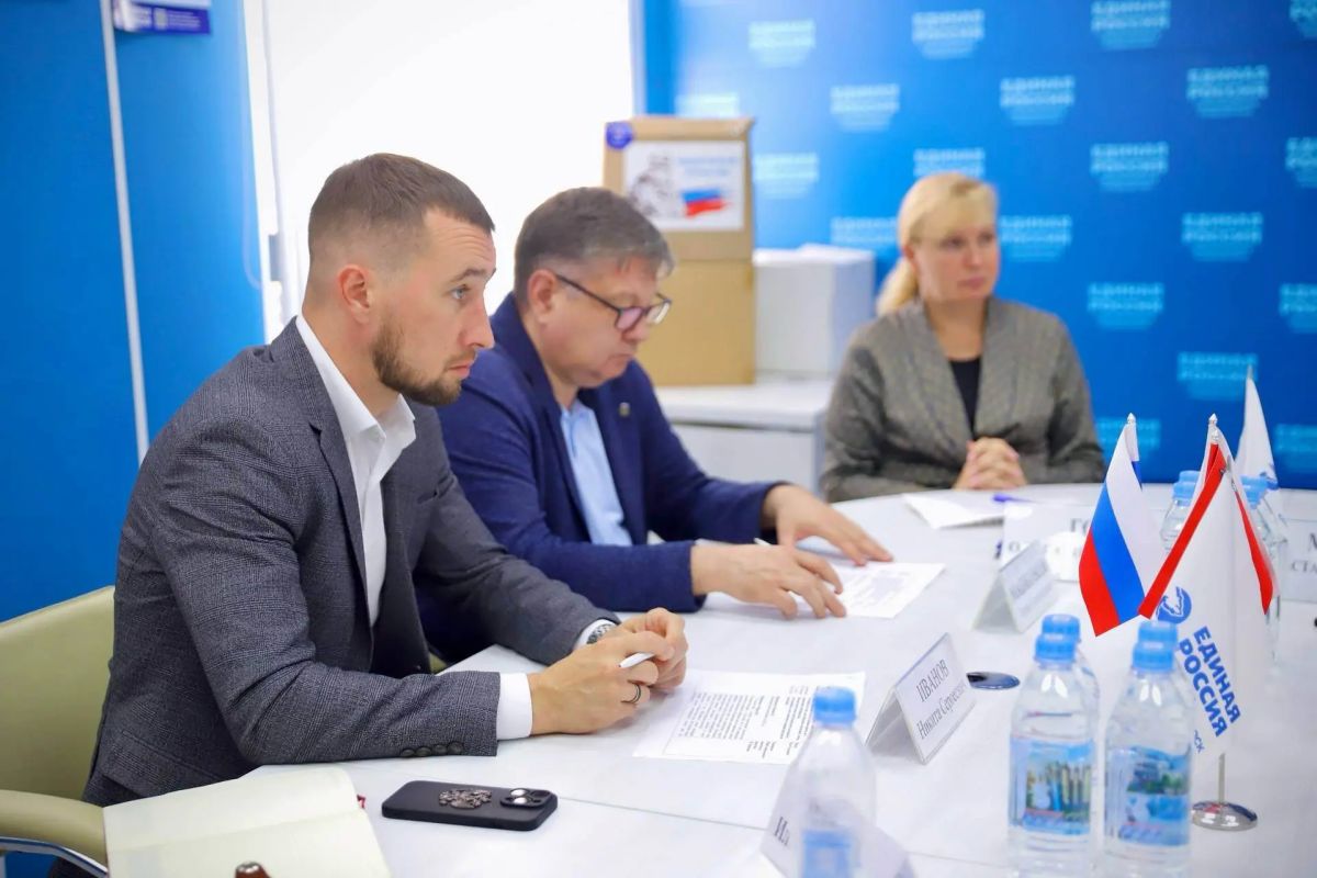 Приём в общественной приёмной Единой России: вопросы жителей взяты в работу Приём в общественной приёмной Единой России: вопросы жителей взяты в работу