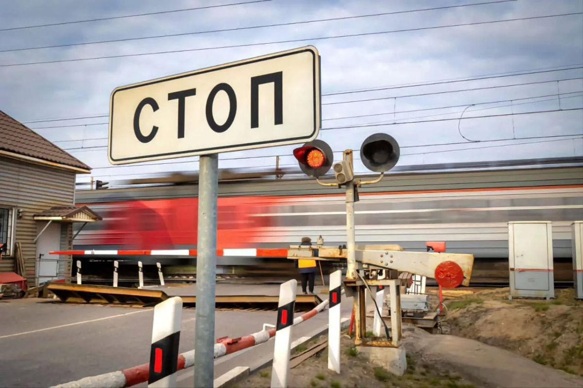 Движение автомобилей через ж/д переезд вблизи п. Кобяково Одинцовского округа будет ограничено с 21:00 23 июля до 8:00 24 июля на время ремонтных работ