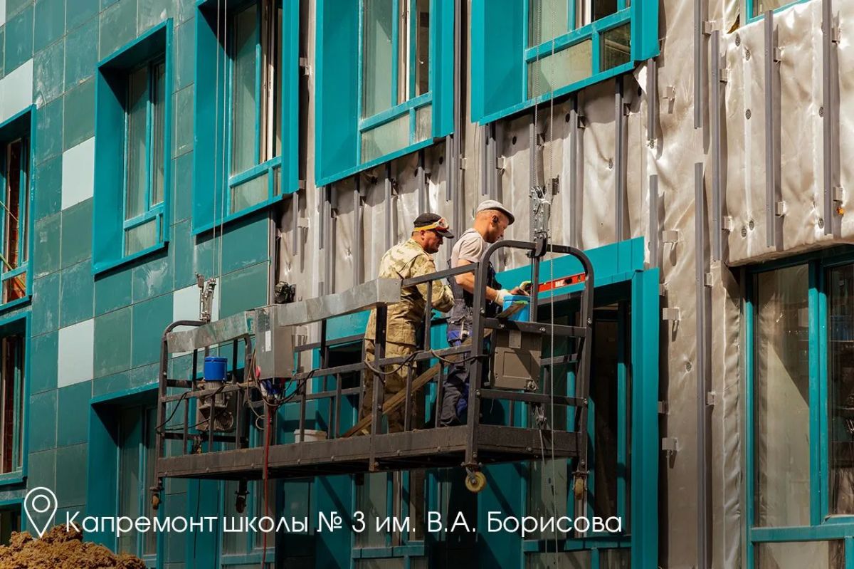 Андрей Воробьев: В Лобне завершаем капремонт школы № 2 на Фестивальной улице Андрей Воробьев: В Лобне завершаем капремонт школы № 2 на Фестивальной улице