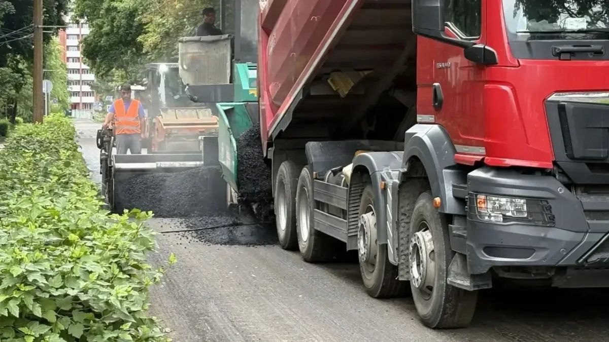 В Городском округе Коломна продолжается ремонт дорог в рамках народной программы «Единой России» В Городском округе Коломна продолжается ремонт дорог в рамках народной программы «Единой России»