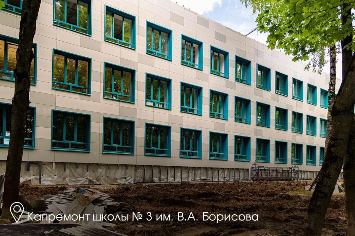 Андрей Воробьев: В Лобне завершаем капремонт школы № 2 на Фестивальной улице Андрей Воробьев: В Лобне завершаем капремонт школы № 2 на Фестивальной улице