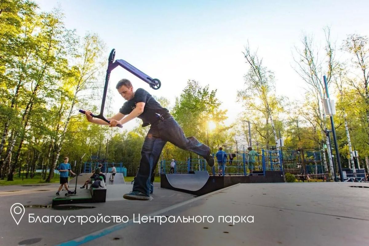 Андрей Воробьев: В Лобне к 12 сентября — Дню города — завершим благоустройство набережной пруда «Москвич» Андрей Воробьев: В Лобне к 12 сентября — Дню города — завершим благоустройство набережной пруда «Москвич»