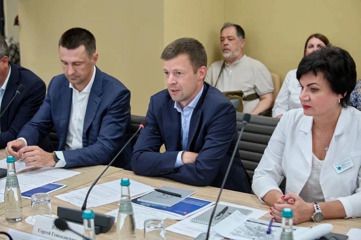 Вопросы развития здравоохранения и подготовки к открытию многопрофильной больницы обсудили в Балашихе