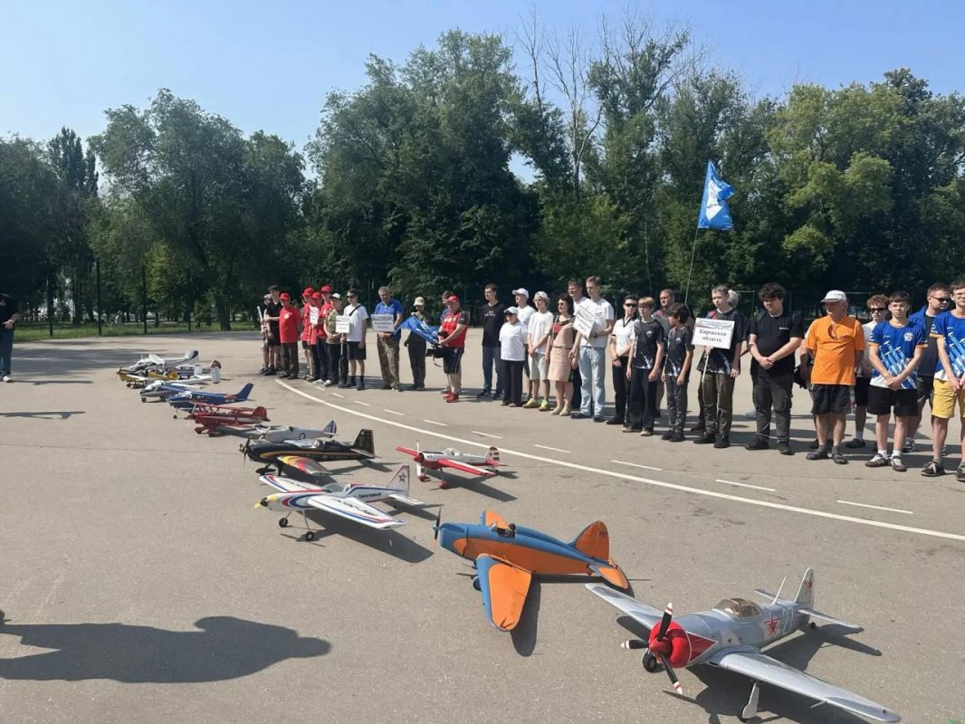 В Жуковском дан старт Чемпионату России по кордовым моделям самолетов