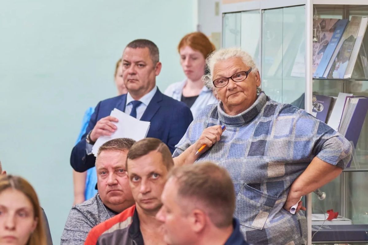 Михаил Собакин: Отдельным вопросом стала безопасность жителей и информация об укрытиях и системе оповещения Михаил Собакин: Отдельным вопросом стала безопасность жителей и информация об укрытиях и системе оповещения