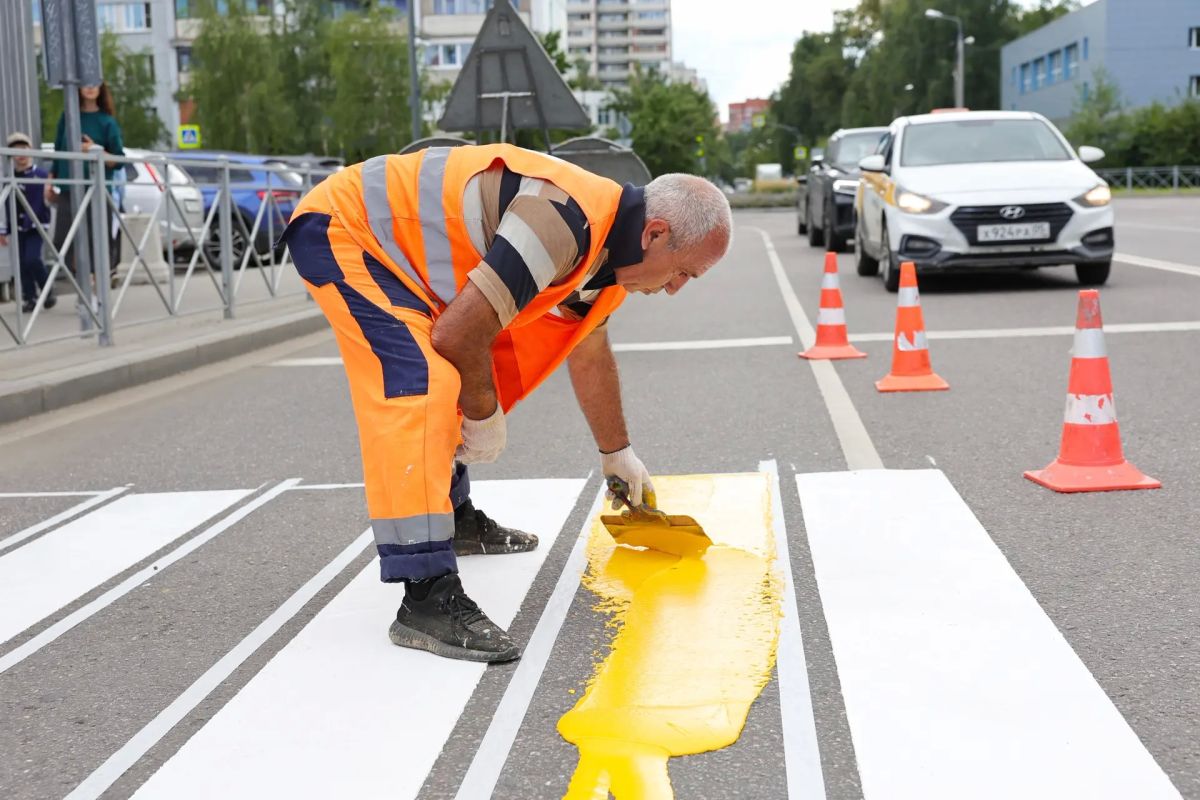 Юлия Купецкая: Обновление дорожной разметки — ежегодная работа для обеспечения безопасности пешеходов и водителей Юлия Купецкая: Обновление дорожной разметки — ежегодная работа для обеспечения безопасности пешеходов и водителей