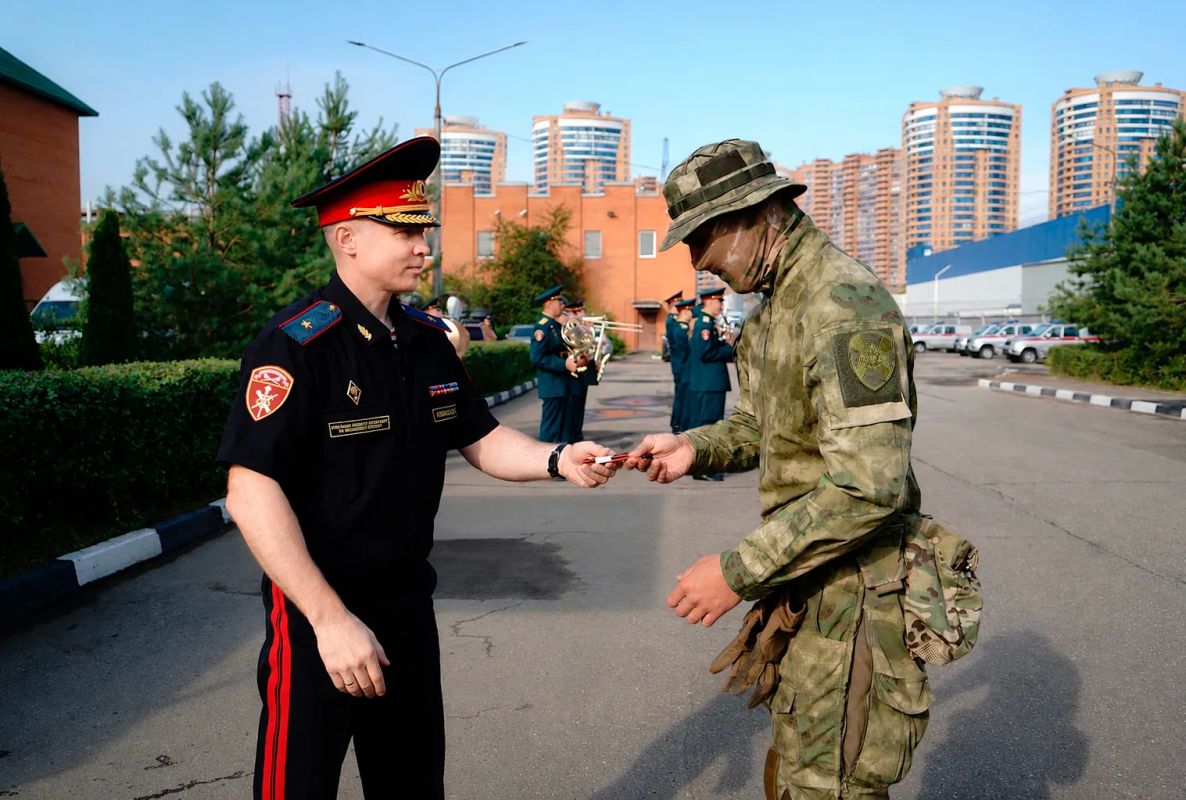 Сотрудники подмосковных спецподразделений Росгвардии, выполнявшие задачи на Северном Кавказе, вернулись из служебной командировки Сотрудники подмосковных спецподразделений Росгвардии, выполнявшие задачи на Северном Кавказе, вернулись из служебной командировки