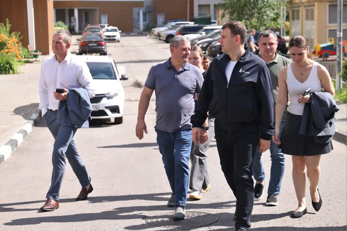 Глава Реутова Алексей Ковязин проверил содержание территорий в южной части города Глава Реутова Алексей Ковязин проверил содержание территорий в южной части города