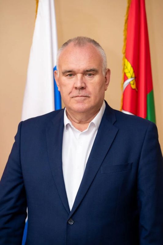 Сегодня день рождения отмечает глава Талдомского городского округа Юрий Крупенин