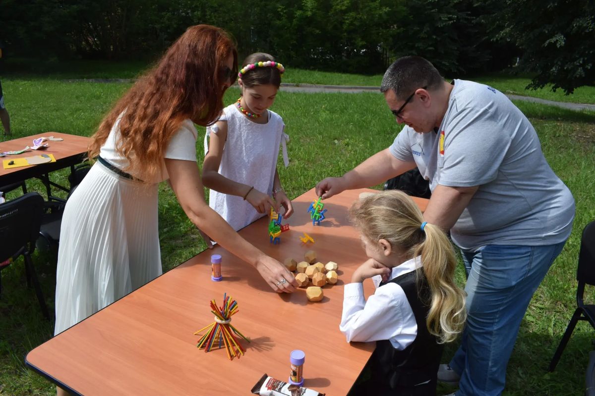В посёлке дома отдыха «Авангард» состоялся праздник малой родины «Здесь я живу…», объединивший жителей посёлка, деревень Воздвиженка, Каменка и Лукино В посёлке дома отдыха «Авангард» состоялся праздник малой родины «Здесь я живу…», объединивший жителей посёлка, деревень Воздвиженка, Каменка и Лукино