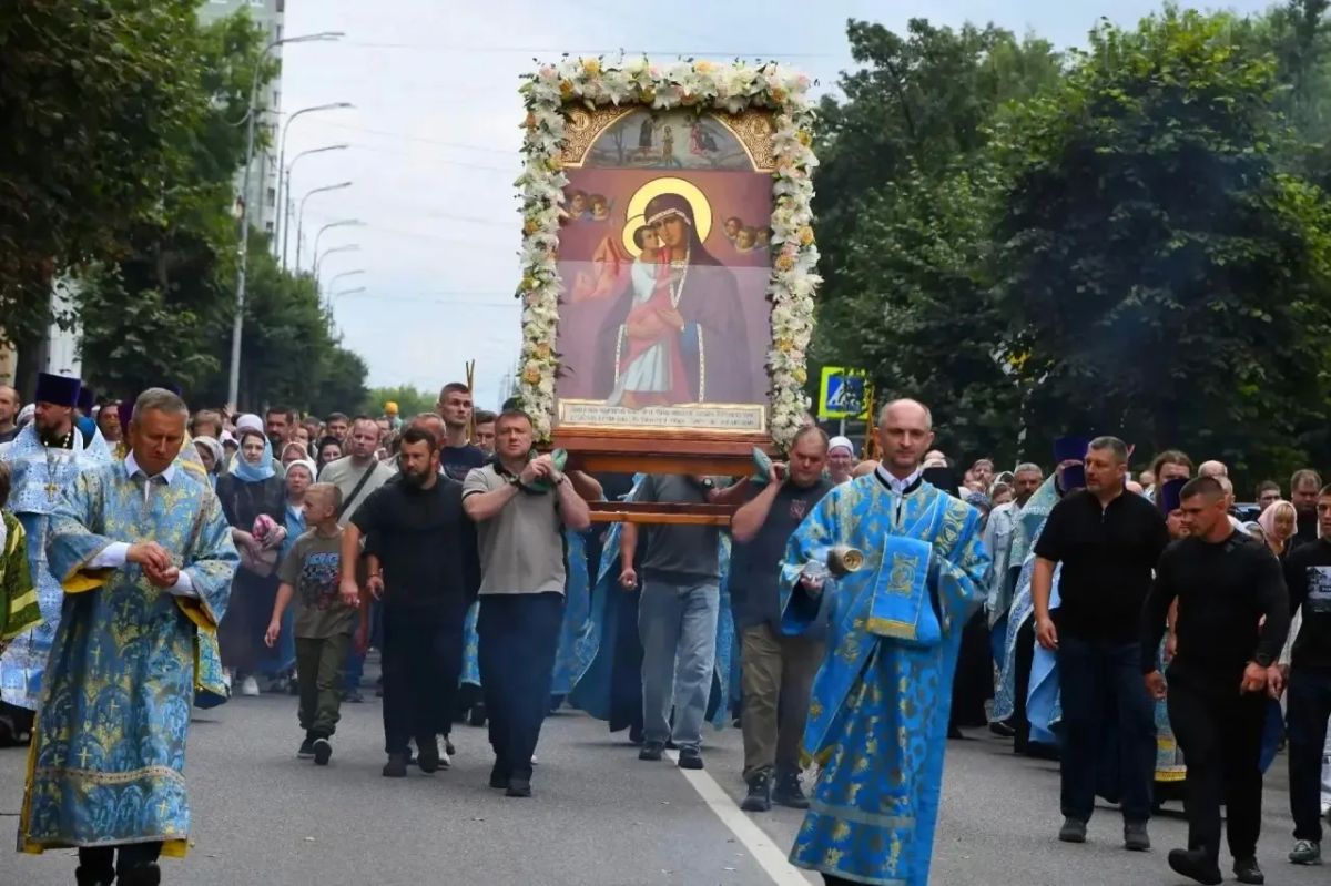 В Серпухове состоялся традиционный крестный ход с чудотворной иконой Божией Матери «Взыскание погибших»