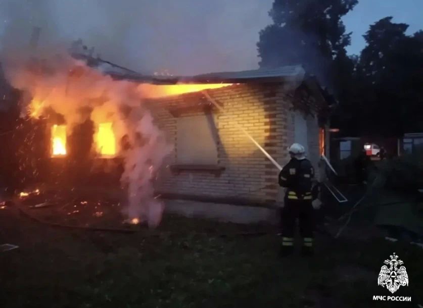 Пожарные Подмосковья ликвидировали возгорание в Раменском Пожарные Подмосковья ликвидировали возгорание в Раменском
