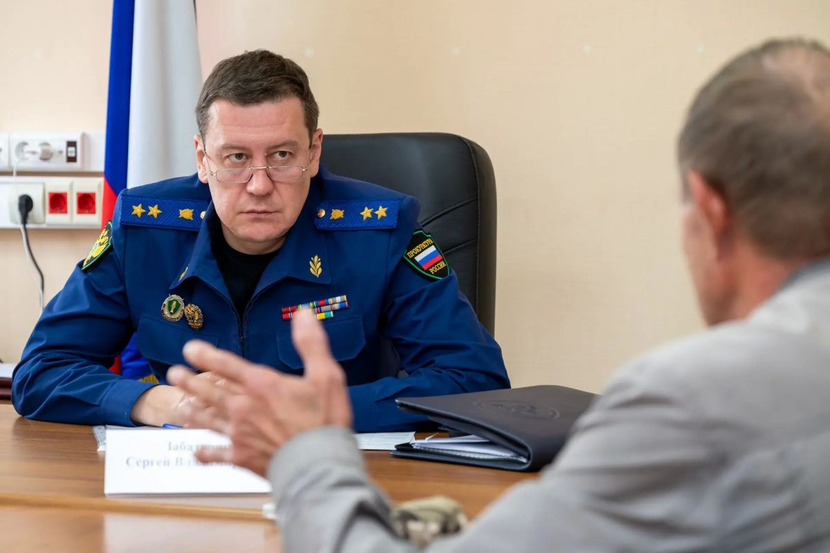 Прокурор Московской области Сергей Забатурин провел личный прием граждан в Талдоме Прокурор Московской области Сергей Забатурин провел личный прием граждан в Талдоме