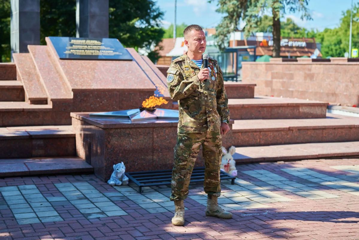 Михаил Собакин: «Ангелы Донбасса: память, которую не сломить» Михаил Собакин: «Ангелы Донбасса: память, которую не сломить»