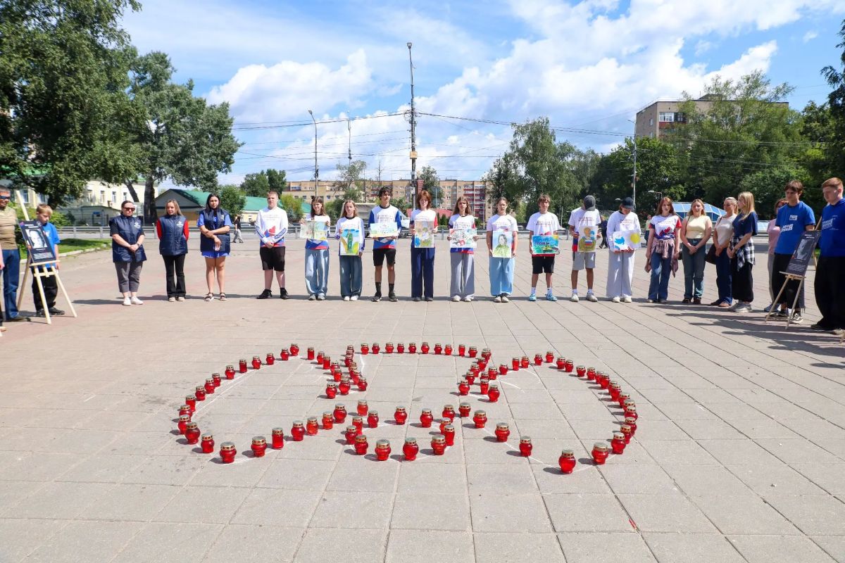 Константин Михальков: В Солнечногорске прошла памятная акция, посвящённая детям — жертвам войны на Донбассе Константин Михальков: В Солнечногорске прошла памятная акция, посвящённая детям — жертвам войны на Донбассе