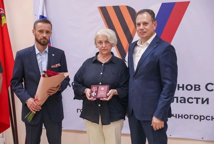 Шесть Орденов Мужества и одна медаль «За отвагу» переданы семьям героев СВО Шесть Орденов Мужества и одна медаль «За отвагу» переданы семьям героев СВО