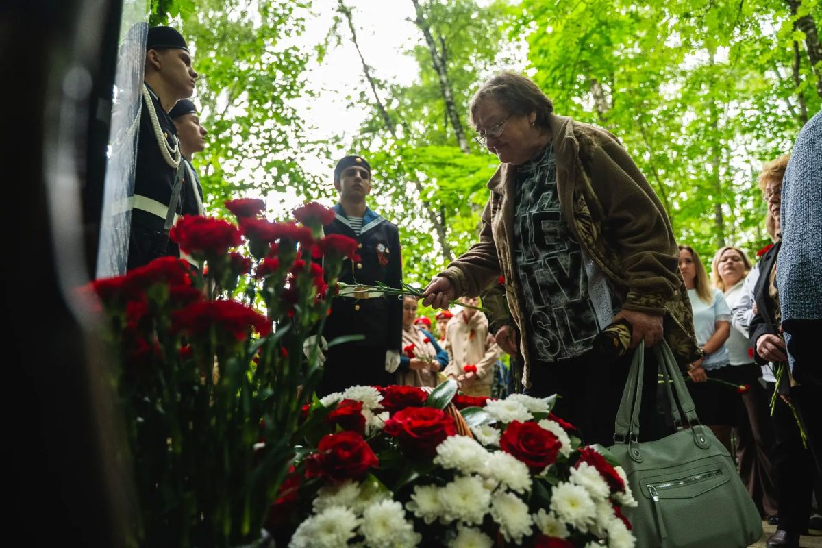 У памяти нет забвения. В ночь с 28 на 29 июля 1941 года гитлеровская авиация, совершая очередной налет на Москву, нанесла удар по Домодедово У памяти нет забвения. В ночь с 28 на 29 июля 1941 года гитлеровская авиация, совершая очередной налет на Москву, нанесла удар по Домодедово