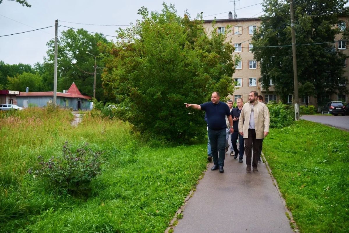 Михаил Собакин: В рамках еженедельного мониторинга проконтролировал содержание внутридворовых территорий и общественных пространств в селе Троицкое Михаил Собакин: В рамках еженедельного мониторинга проконтролировал содержание внутридворовых территорий и общественных пространств в селе Троицкое