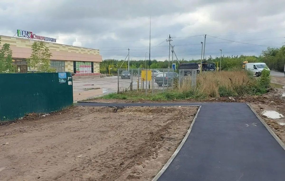 В деревне Заболотье обустраивают тротуар: он протянется от магазина «Да!» до Домодедовского шоссе В деревне Заболотье обустраивают тротуар: он протянется от магазина «Да!» до Домодедовского шоссе