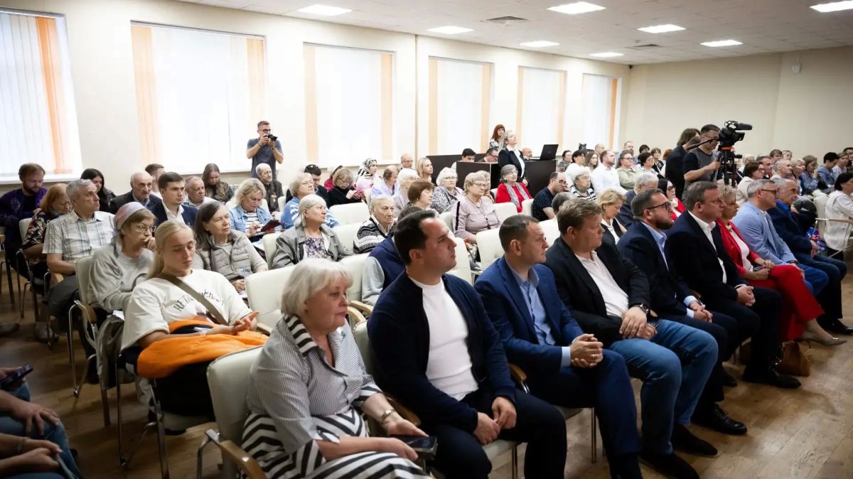 Строительство новых поликлиник и поставку современного оборудования в больницы обсудили в Люберцах на форуме «Здравоохранение» Строительство новых поликлиник и поставку современного оборудования в больницы обсудили в Люберцах на форуме «Здравоохранение»